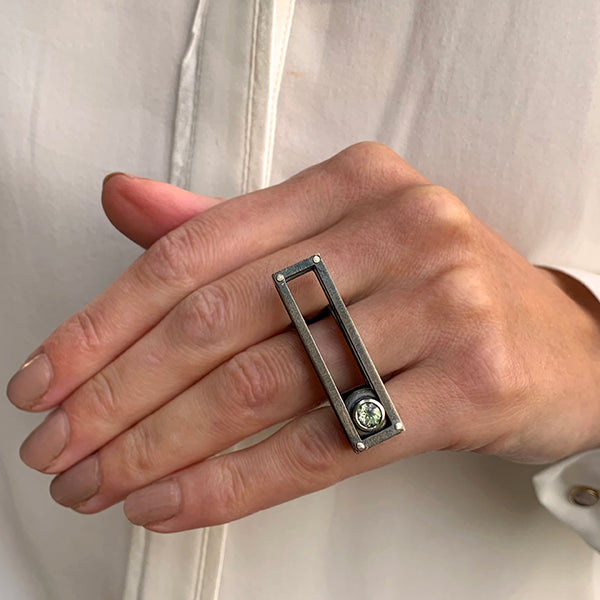 ShipShape Kinetic Ring Peridot