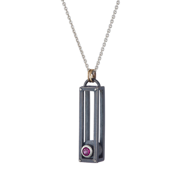 ShipShape Kinetic Necklace Garnet